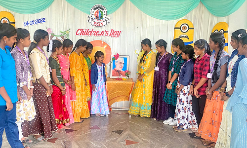 சுரண்டை எஸ்.ஆர். பள்ளியில் குழந்தைகள் தின விழா