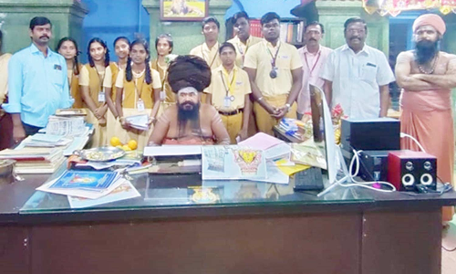 போட்டிகளில் முதலிடம் பிடித்த மாணவர்களை தருமபுரம் ஆதீனம் பாராட்டு