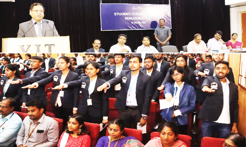 வருங்காலத்தில் மாணவர்களுக்கு நிறைய சவால்கள் உள்ளன