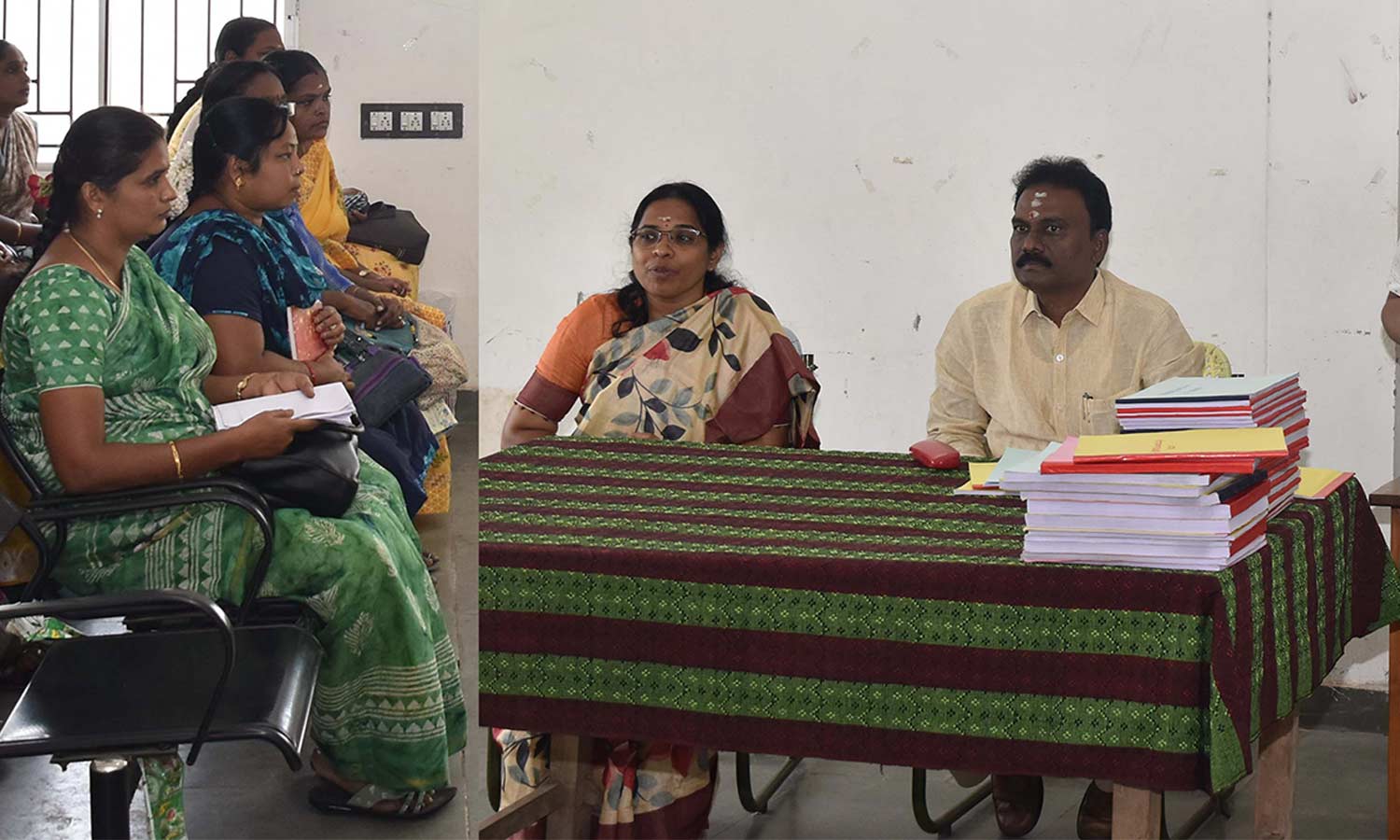 நிலவரி திட்ட கணக்கினை இணையதளத்தில் பதிவேற்றம் செய்வது தொடர்பான ஆலோசனை கூட்டம்  கலெக்டர் தலைமையில் நடந்தது