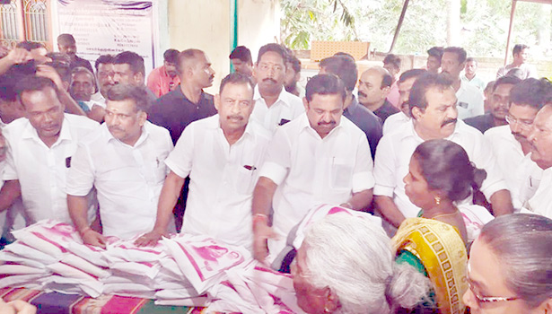 மழையால் பாதிக்கப்பட்ட குடும்பங்களுக்கு நிவாரணம்