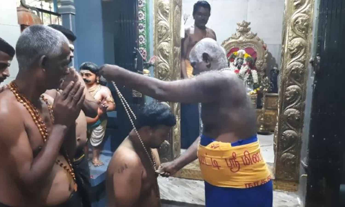 கார்த்திகை மாதம் தொடங்கியாச்சி... மாலை அணிந்து விரதத்தை தொடங்கிய ஐயப்ப பக்தர்கள்...