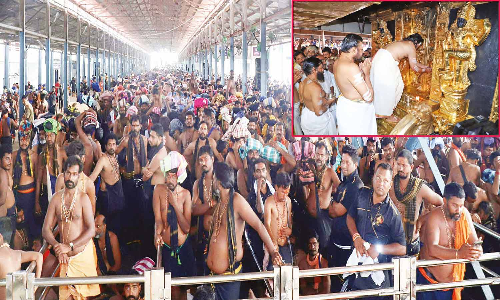 கார்த்திகை முதல் நாளான இன்று சபரிமலையில் அலைமோதிய ஐயப்ப பக்தர்கள் கூட்டம்