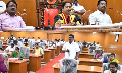 திண்டுக்கல் பஸ்நிலையத்தில் புதிதாக கட்டப்பட்ட 33 கடைகளுக்கு மறு ஏலம் நடத்தப்படும் மேயர் இளமதி அறிவிப்பு