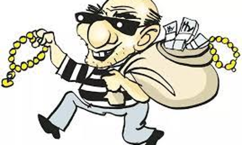 பெண் விவசாயி வீட்டில் நகை-பணம் திருட்டு