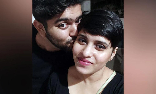 டெல்லியில் 35 துண்டுகளாக வெட்டிக்கொலை: காதலி முகத்தை தீ வைத்து எரித்தாரா?