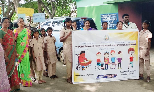 அலங்காநல்லூர் அரசு பள்ளியில் விழிப்புணர்வு பேரணி