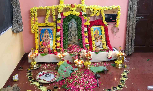 ஐயப்பனுக்கு விரதம் இருக்கும் பக்தர்கள்... மறக்கக்கூடாத விதிமுறைகள்...