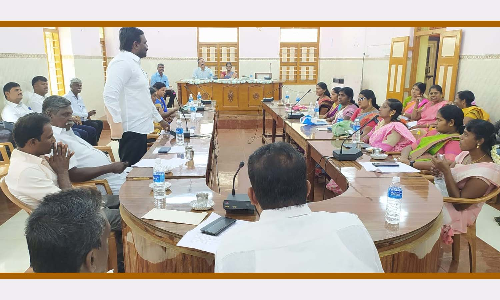 பள்ளி மற்றும் அங்கன்வாடி கட்டிட பணிக்கு நிதி ஒதுக்கீடு- கீழப்பாவூர் யூனியன் கூட்டத்தில் முடிவு