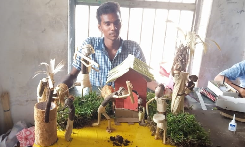 ஆலங்குடி மாணவன் முதல் இடம்