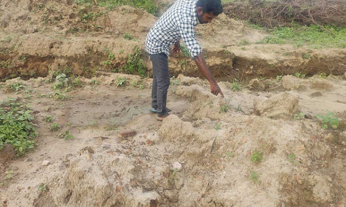 மாலைமலர் செய்தி எதிரொலி; கொங்கராயகுறிச்சியில் தொல்லியல் ஆய்வாளர்கள் நேரில் ஆய்வு