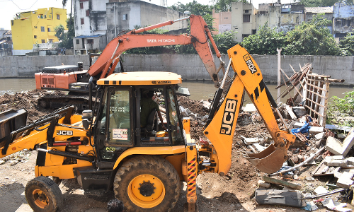 17 ஆக்கிரமிப்பு வீடுகள் அகற்றம்