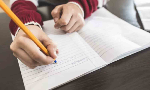 குழந்தைகளின் கையெழுத்தை மேம்படுத்த செய்ய வேண்டியவை...