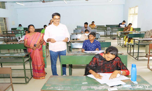 வேலூர், திருப்பத்தூர் மாவட்டத்தில் 37 மையங்களில் குரூப் 1 தேர்வு எழுதினர்