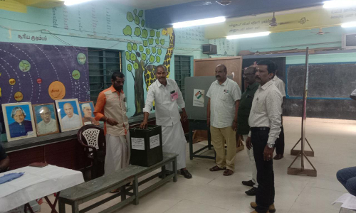 நீர் பாசன சங்க தேர்தல்  வாக்குப்பதிவு விறுவிறுப்பு