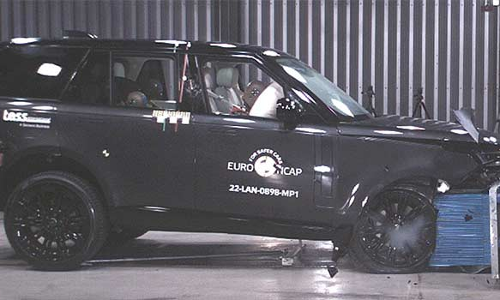 கிராஷ் டெஸ்டில் அசத்திய 2022 ரேன்ஜ் ரோவர்