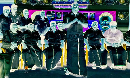 ஓ.பி.எஸ்.உடன் தொண்டரணி உள்ளது; ஈ.பி.எஸ்.உடன் டெண்டர் அணி உள்ளது-முன்னாள் எம்.பி