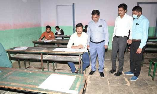 நீலகிரியில் குரூப்-1 தோ்வை 672 போ் எழுதினா்