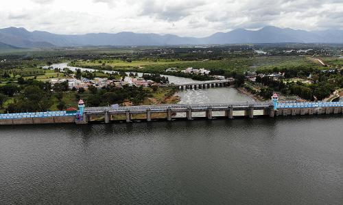 பவானிசாகர் அணை தொடர்ந்து 104 அடியில் நீடிப்பு