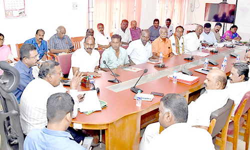 வாக்காளர் பட்டியல் சிறப்பு சுருக்க திருத்தம்- கட்சி பிரதிநிதிகளுடன் வேளாண் செயலாளர் ஆலோசனை