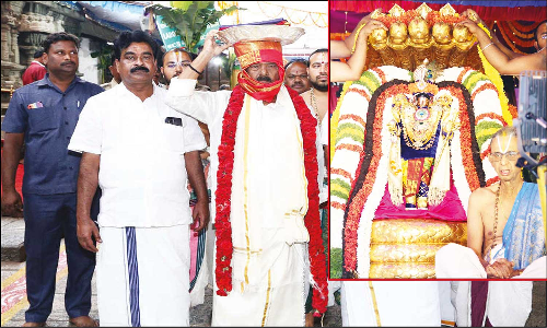 திருச்சானூர் பத்மாவதி தாயாருக்கு ஆந்திர அரசு சார்பில் பட்டு வஸ்திரம் சமர்ப்பணம்