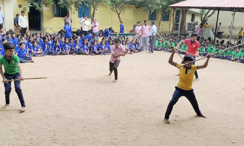 புத்தகப்பை இல்லா தினம் கடைபிடிப்பு