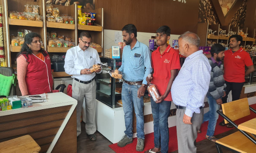 கோத்தகிரியில் தடை செய்யப்பட்ட பிளாஸ்டிக் பயன்படுத்திய கடைகளுக்கு அபராதம்