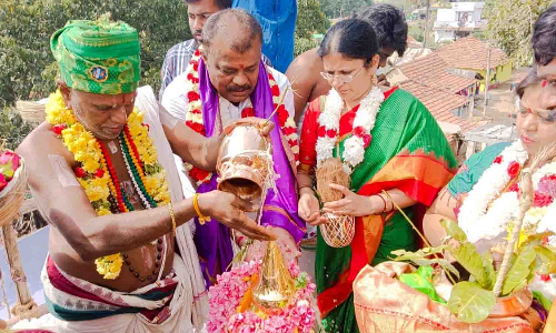 ஓசூர் அருகே 500 ஆண்டுகள் பழமை வாய்ந்த   சென்றாய சாமி கோவில் கும்பாபிஷேக விழா