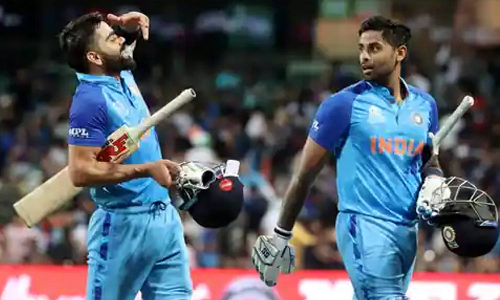 விராட் கோலியின் சாதனையை முறியடித்த சூர்யகுமார் யாதவ்