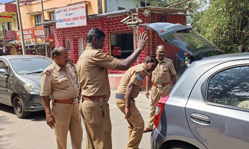 தமிழகம் முழுவதும் போலீசார் விடியவிடிய வாகன சோதனை