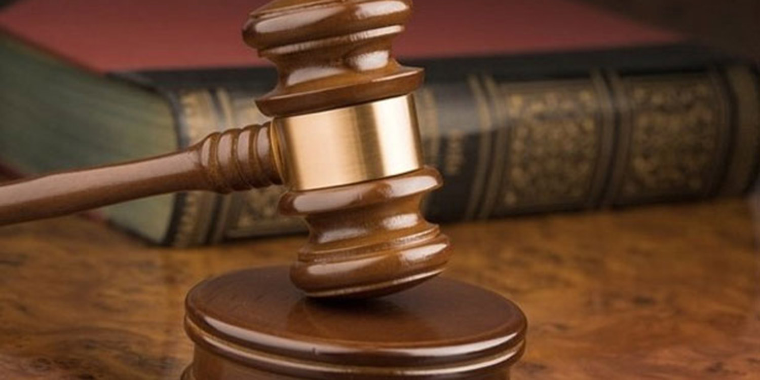 பிளஸ்-1 மாணவியை கர்ப்பமாக்கிய 19 வயது வாலிபர் தப்பி ஓட்டம்