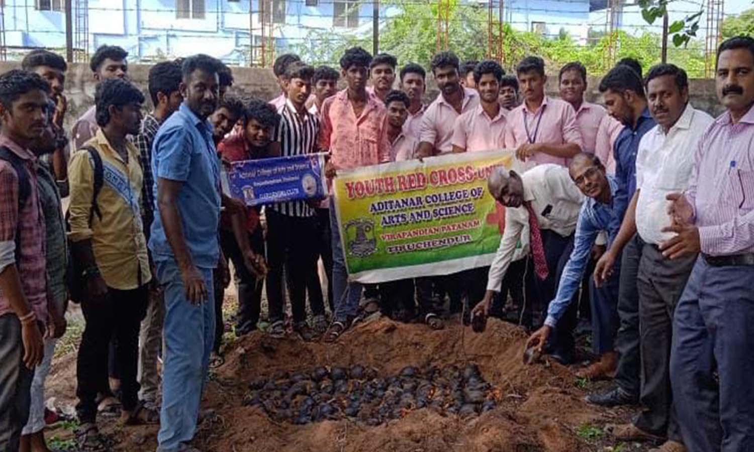 மரக்கன்றுகள் நடும் விழா