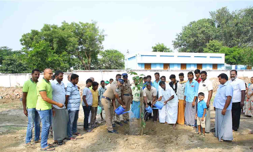 மரக்கன்றுகள் நடும் விழா