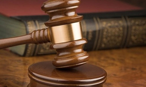 பிளஸ்-1 மாணவியை கர்ப்பமாக்கிய 19 வயது வாலிபர் தப்பி ஓட்டம்