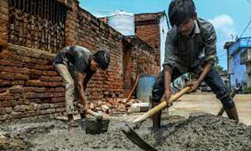 தமிழகத்தில் குழந்தை தொழிலாளர்கள் எண்ணிக்கை 180 சதவீதமாக அதிகரித்துள்ளது- நீதிபதிகள் வேதனை