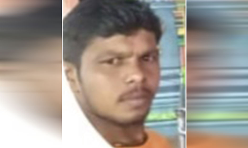 பாவூர்சத்திரம் அருகே ரெயிலில் அடிபட்டு வாலிபர் பலி - தற்கொலையா? போலீசார் விசாரணை