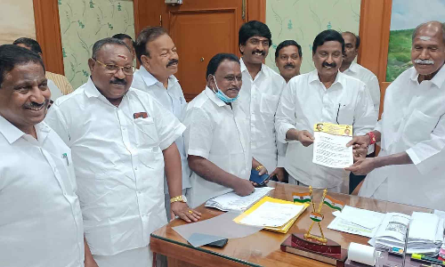 முதல்-அமைச்சர் ரங்கசாமியிடம் அ.தி.மு.க.மனு