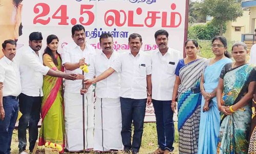 ஓசூர் மாநகராட்சி 13-வது வார்டு பகுதியில்  புதியய தார் சாலை, கழிவுநீர் கால்வாய் அமைக்கும் பணி  -பிரகாஷ் எம்.எல்.ஏ.-மேயர் சத்யா தொடங்கி வைத்தனர்