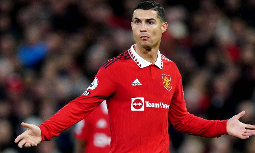 கருத்து வேறுபாடு காரணமாக மான்செஸ்டர் யுனைடெட் அணியிலிருந்து வெளியேறினார் ரொனால்டோ