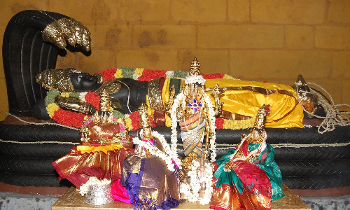 வைகுண்ட ஏகாதசி விழா: ஸ்ரீரங்கம் ரெங்கநாதர் கோவிலில் பந்தல் அமைக்கும் பணி தீவிரம்