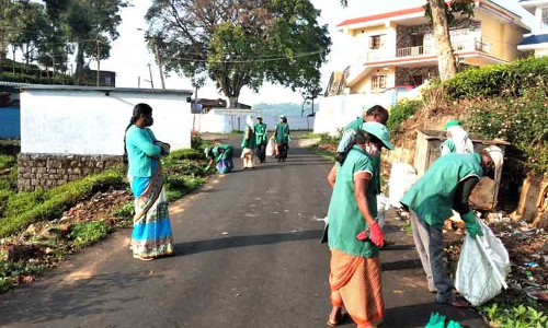மார்க்கெட் பகுதியில் முழு சுகாதாரப் பணி