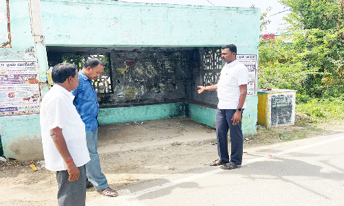 பழுதடைந்த கட்டிடங்களை அதிகாரிகள் ஆய்வு