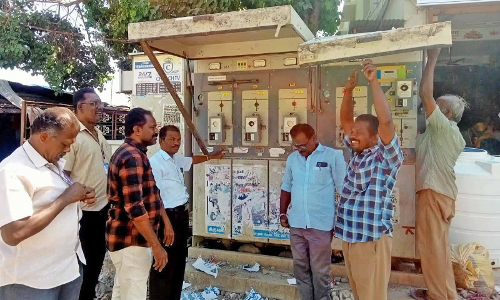 மின்சாரம் தடைபட்டால் மாற்று வழியில் உடனடியாக வழங்க ஏற்பாடு-நெல்லையில் பழுதான வளையதர சுற்றுகள் சீரமைப்பு