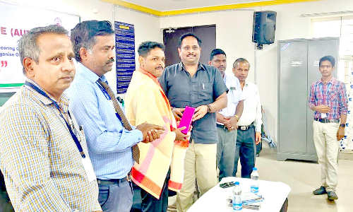 மாணவர்களுக்கு புதிய தொழில்நுட்பம் குறித்த பயிற்சி