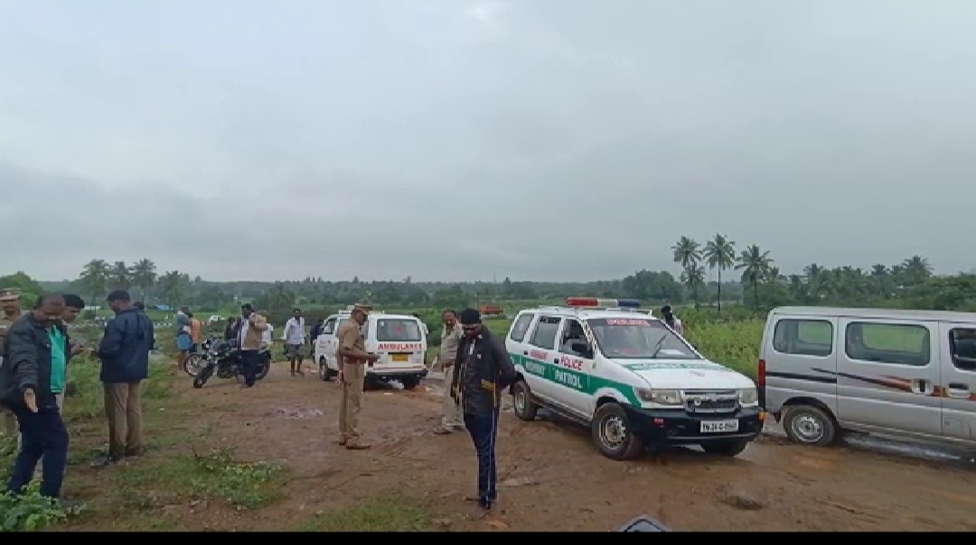 ஊத்தங்கரை அருகே பா.ஜ.க. பிரமுகர் வெட்டி படுகொலை ஊத்தங்கரை அருகே பா.ஜ.க. பிரமுகர் வெட்டி படுகொலை