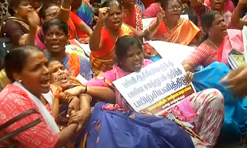 ஸ்ரீமதி மரணம் விவகாரம்: நீதி கேட்டு டிஜிபி அலுவலகம் முன்பு முற்றுகை- 100 பேர் கைது