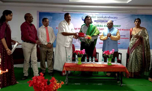 முதலாம் ஆண்டு மாணவர்கள் அறிமுக விழா