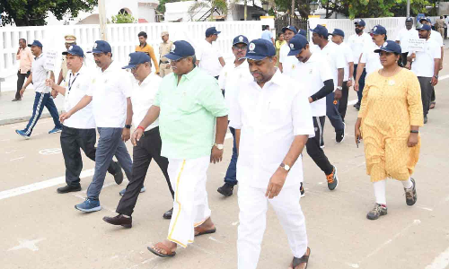 விழிப்புணர்வு நடை பயணம்-சபாநாயகர் தொடங்கி வைத்தார்