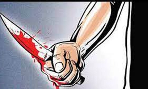 தந்தை, மகனுக்கு கத்திக்குத்து