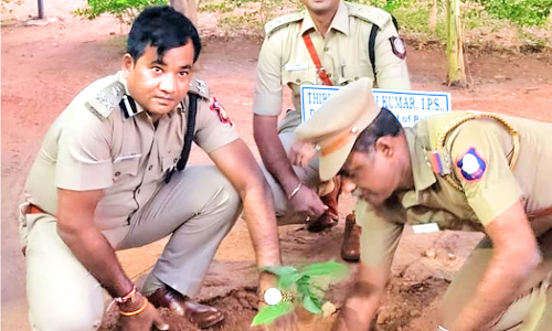 தூத்துக்குடியில்  நெல்லை சரக டி.ஐ.ஜி. பிரவேஷ்குமார் ஆய்வு